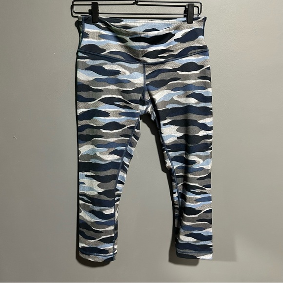 Lululemon workout bundle size 8 - Picture 12 of 13